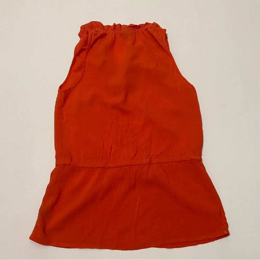 ⭐️ Mossimo size small orange no sleeve top - Picture 3 of 3